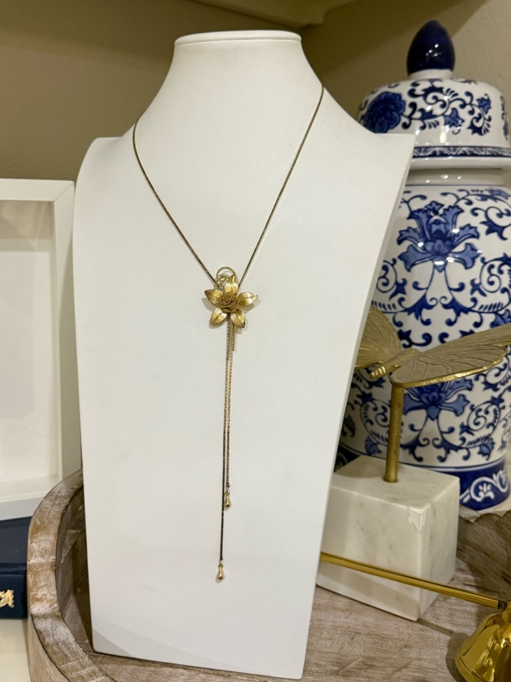 Vintage Mesh Gold Tone Lariat Floral Necklace